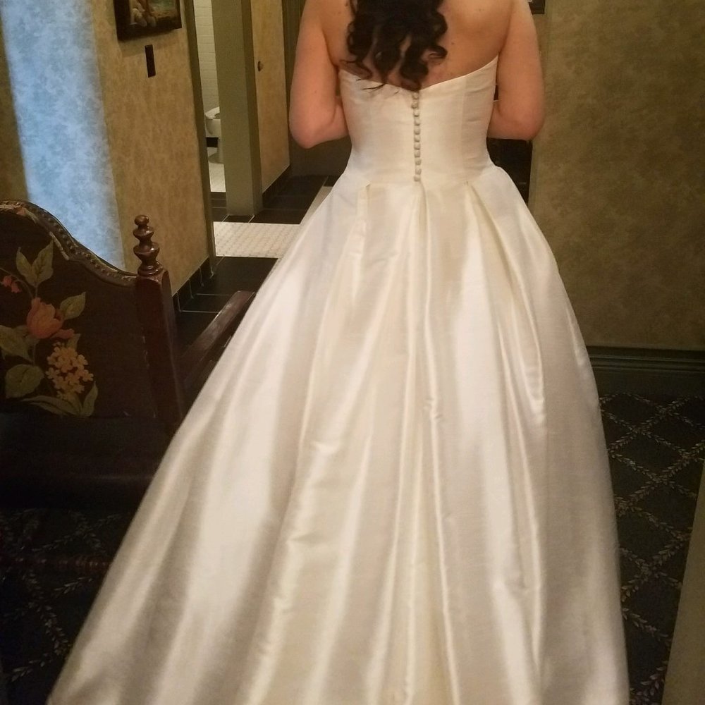Ella Rosa Wedding Dress - Picture 3 of 7